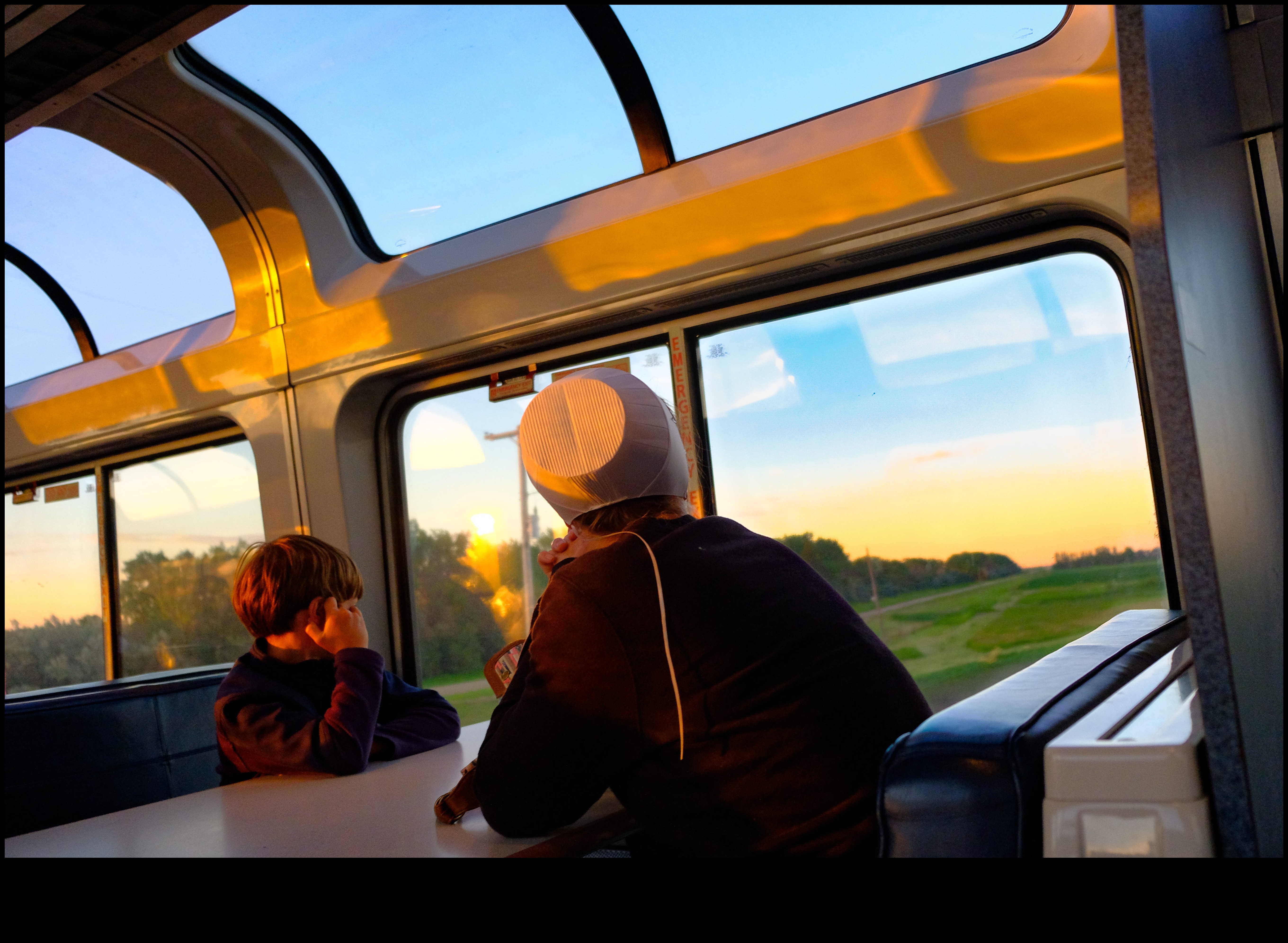 Sabiedriskā transporta pasakas: ceļojumi un atklājumi komunālos braucienos