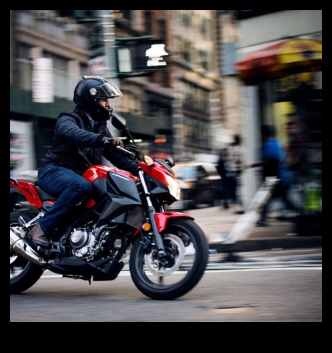 Pilsētas izpēte: pārvietošanās pa pilsētas ielām ar veikliem un stilīgiem motocikliem