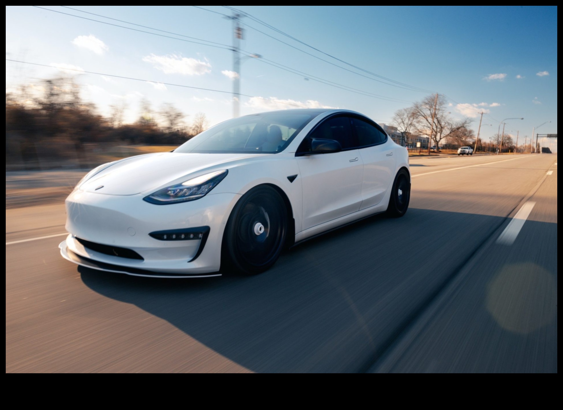 Elektriskā elegance: augstākās klases elektrisko transportlīdzekļu valdzinājums