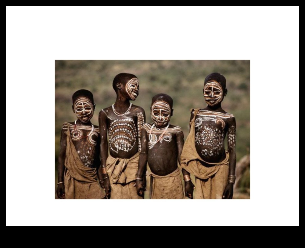 Skaistuma iemiesojums: ķermeņa rotāšanas mākslas svinēšana