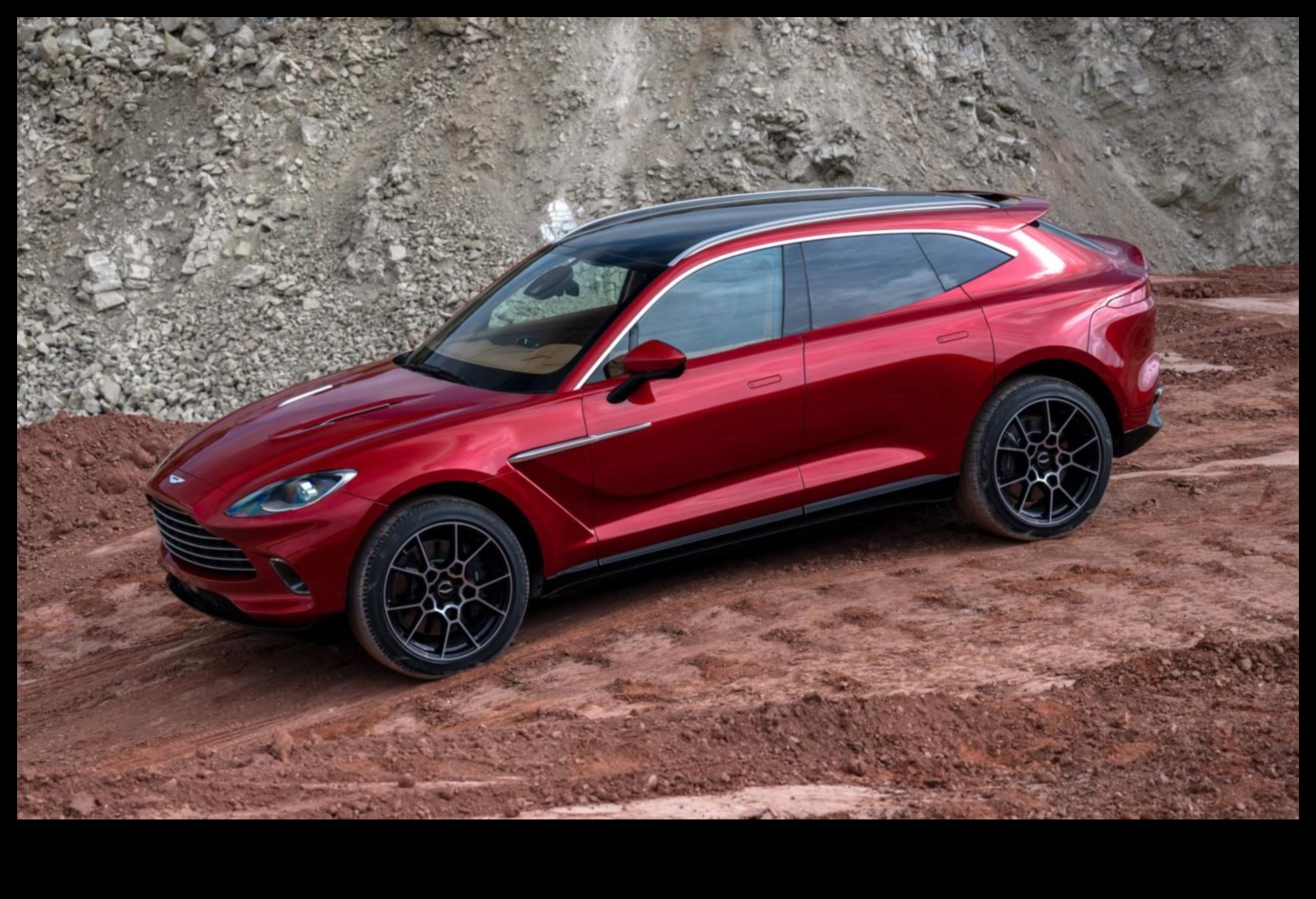 Pilsētas apvidus auto hronikas: personīgi stāsti no pilsētas SUV iemītniekiem