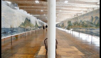 Apskates ritinājums: ikonisku skatu audekla atritināšana